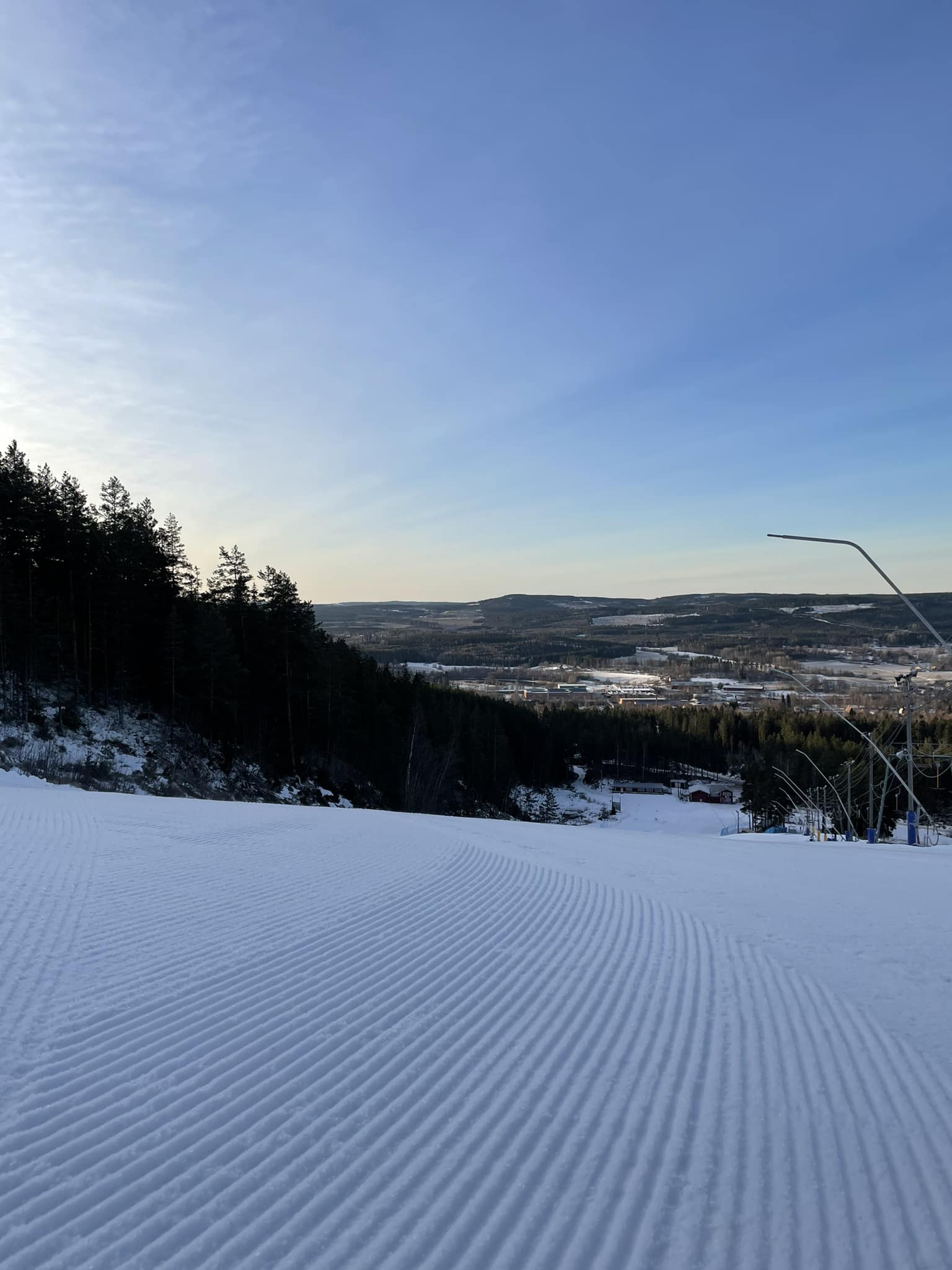 Skidbacke med utsikt